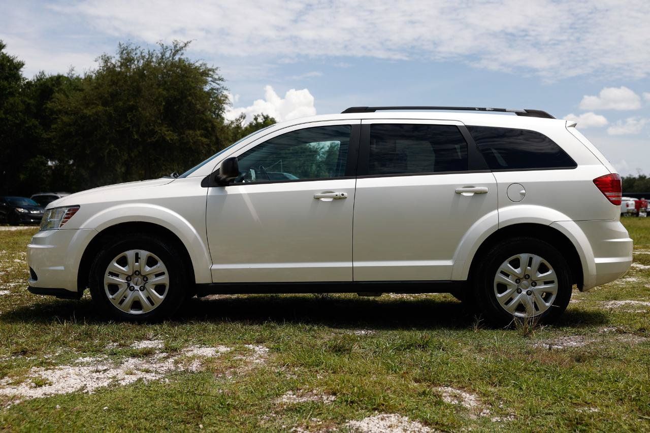 Used 2016 Dodge Journey SE w/ Flexible Seating Group FWD image 3
