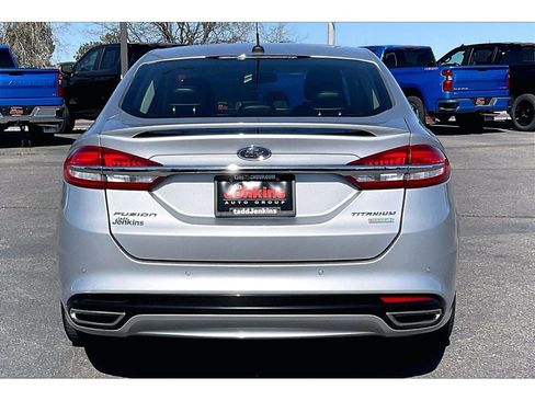 Used 2017 Ford Fusion Titanium FWD image 4