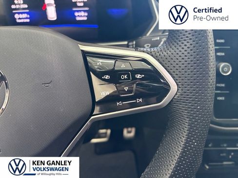 Used 2024 Volkswagen Tiguan SE R-Line AWD/4WD image 19