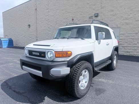 Used 2010 Toyota FJ Cruiser 4WD image 1