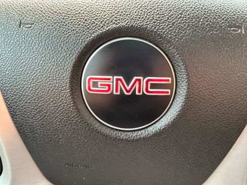 Used 2012 GMC Acadia SLT AWD/4WD image 24