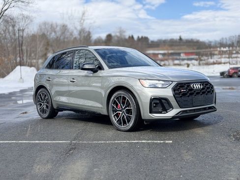 Used 2024 Audi SQ5 Premium Plus image 9
