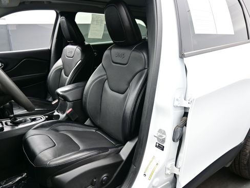 Used 2022 Jeep Cherokee Limited image 13