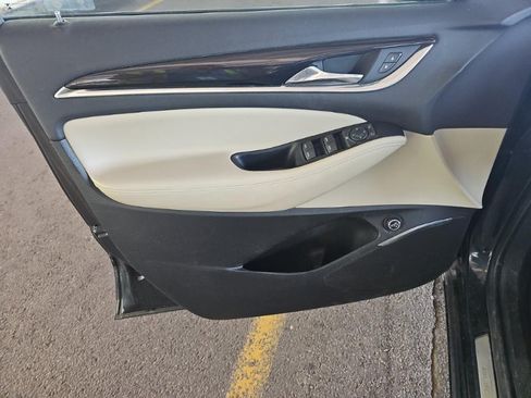 Used 2019 Buick Enclave Essence FWD image 10