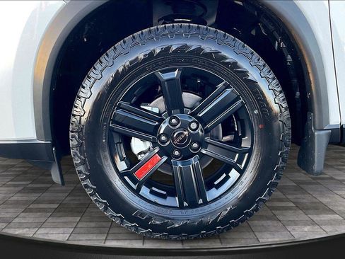 New 2026 Nissan Rogue SV AWD/4WD image 12
