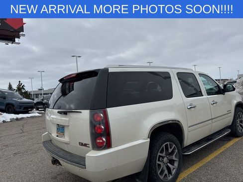 Used 2014 GMC Yukon XL Denali image 8