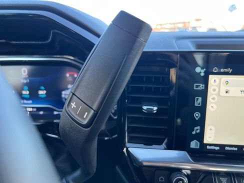 Used 2024 Chevrolet Silverado 2500 LTZ w/ LTZ Premium Package image 18