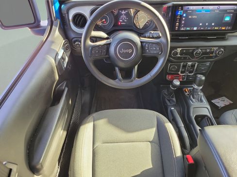 Used 2024 Jeep Wrangler Unlimited Sport AWD/4WD image 8