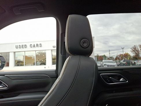 Used 2021 GMC Yukon SLT w/ SLT Luxury Plus Package image 17