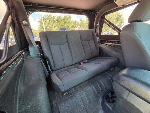 Certified 2018 Jeep Wrangler Sport AWD/4WD image 17