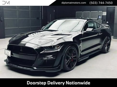 Used 2022 Ford Mustang Shelby GT500 w/ Technology Package RWD image 1