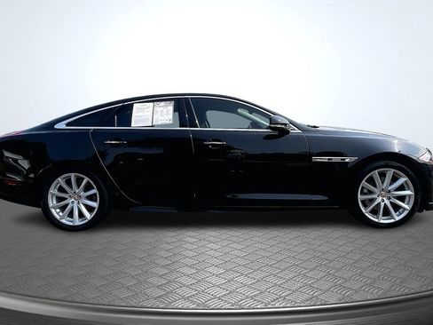 Used 2018 Jaguar XJ R-Sport RWD image 4