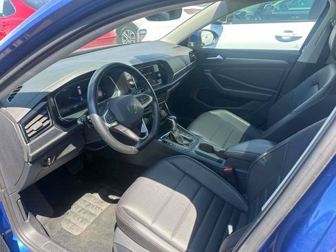 Used 2024 Volkswagen Jetta SE FWD image 14