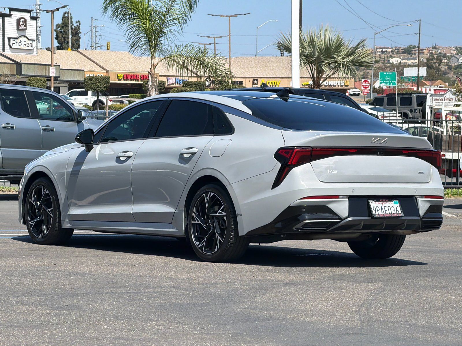 Used 2025 Kia K5 GT-Line w/ GT-Line Premium Package FWD image 3