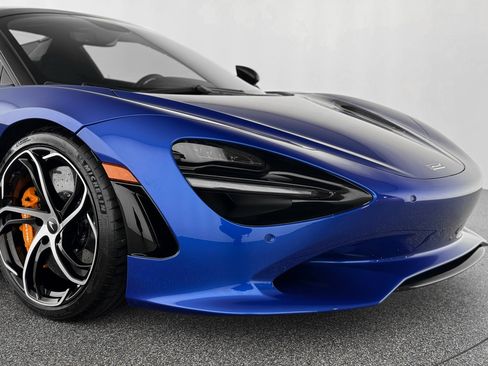 Used 2024 McLaren 750S Spider RWD image 34