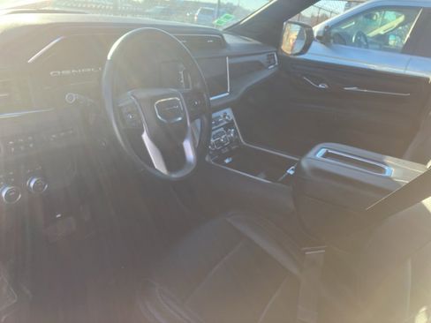 Used 2023 GMC Yukon Denali image 5