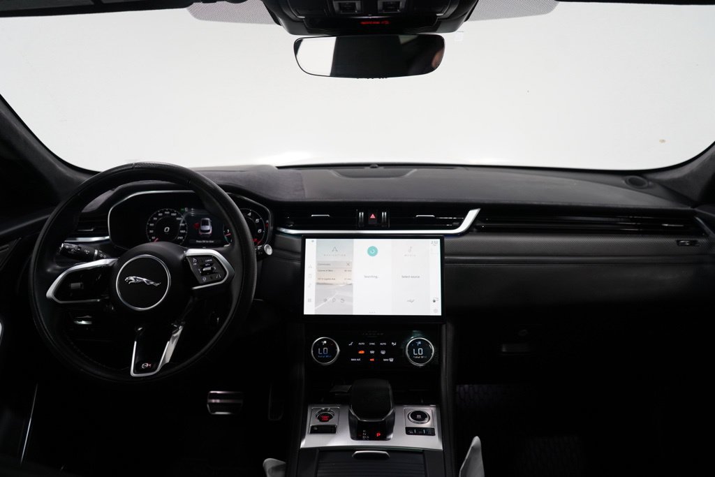 Used 2023 Jaguar F-PACE SVR AWD/4WD image 17