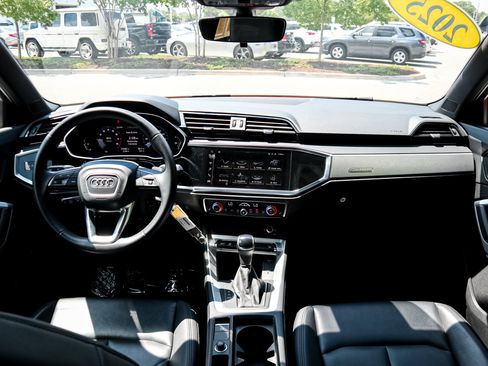 Used 2025 Audi Q3 2.0T Premium AWD/4WD image 28
