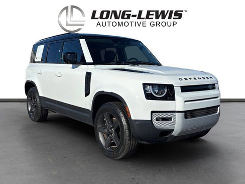 Used 2023 Land Rover Defender 110 S image 10