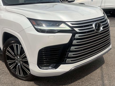Used 2022 Lexus LX 600 4WD w/ Accessory Package (Z1) image 7