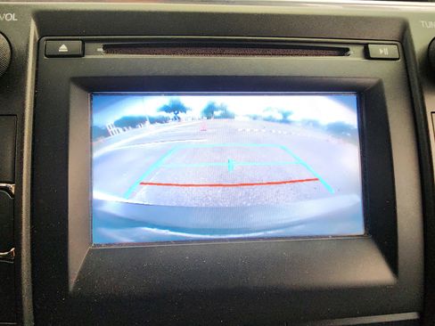 Used 2015 Toyota Camry SE FWD image 38