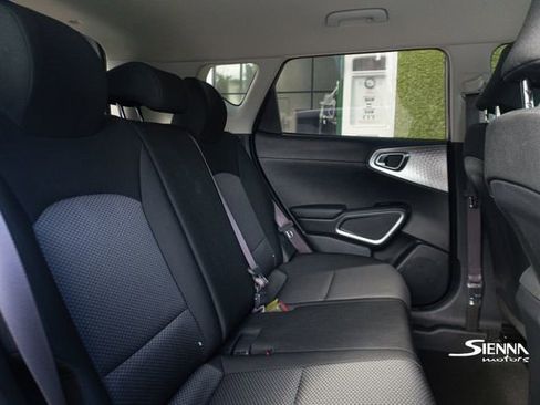 Used 2020 Kia Soul LX image 25