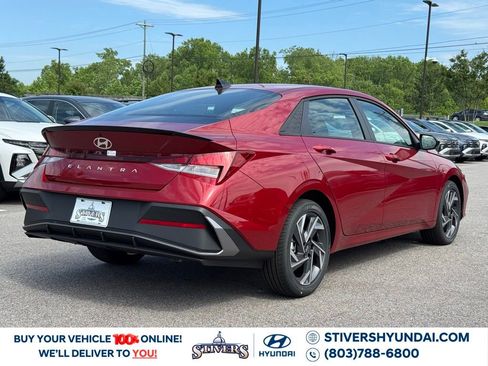 Certified 2025 Hyundai Elantra Sport image 13