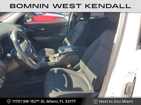 Used 2022 GMC Acadia SLE w/ Driver Convenience Package image 24