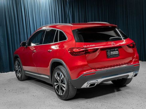Used 2025 Mercedes-Benz GLA 250 image 9