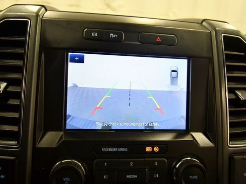 Used 2022 Ford F250 XLT w/ XLT Value Package image 22