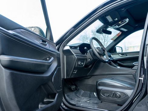 Used 2024 Jeep Grand Cherokee L Overland w/ Trailer Tow Package image 14