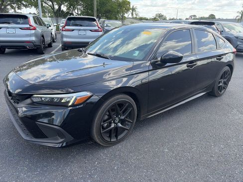 Used 2023 Honda Civic Sport image 3