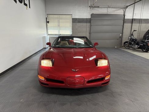 Used 2004 Chevrolet Corvette Convertible w/ Preferred Equipment Group image 4