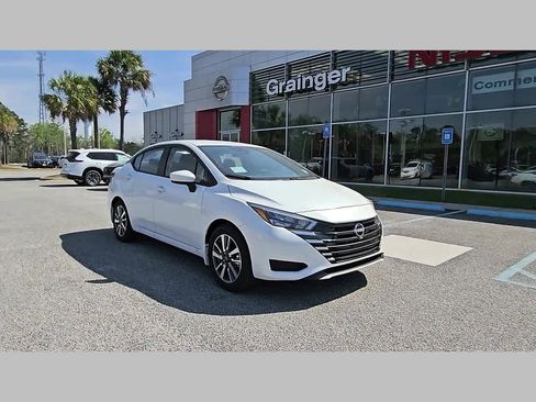 New 2025 Nissan Versa SV w/ Trunk Package FWD image 17