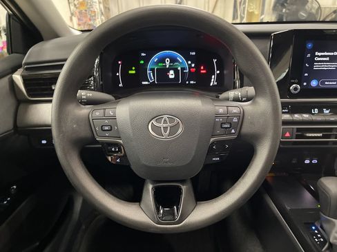 Certified 2025 Toyota Camry LE AWD/4WD image 19
