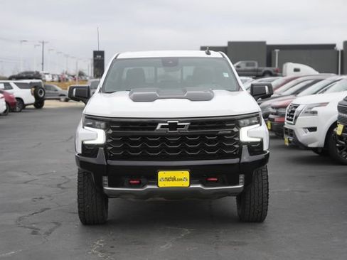 Used 2023 Chevrolet Silverado 1500 ZR2 w/ Technology Package image 3