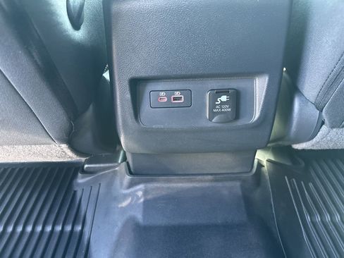 Used 2023 Nissan Frontier PRO-4X w/ Pro Convenience Package AWD/4WD image 13
