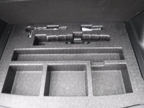 Used 2024 Honda HR-V LX image 32