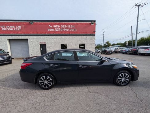 Used 2017 Nissan Altima 2.5 S w/ Power Driver Seat Package FWD image 5