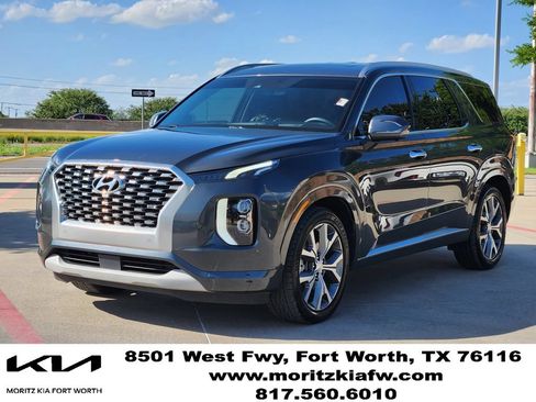Used 2022 Hyundai Palisade Limited w/ Cargo Package FWD image 3