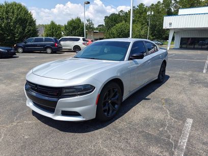 Used 2020 Dodge Charger SXT w/ Blacktop Package