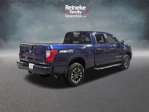 Used 2018 Nissan Titan PRO-4X w/ Pro-4x Convenience Package image 5