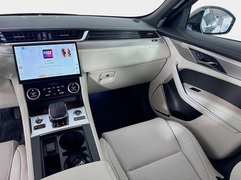 Used 2026 Jaguar F-PACE R-Dynamic S image 26
