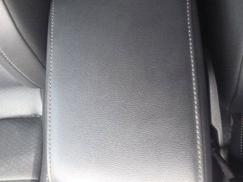 Used 2019 Volkswagen Tiguan SE image 32