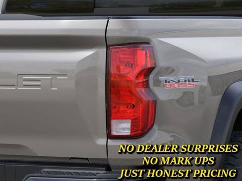 New 2026 Chevrolet Colorado Trail Boss AWD/4WD image 11