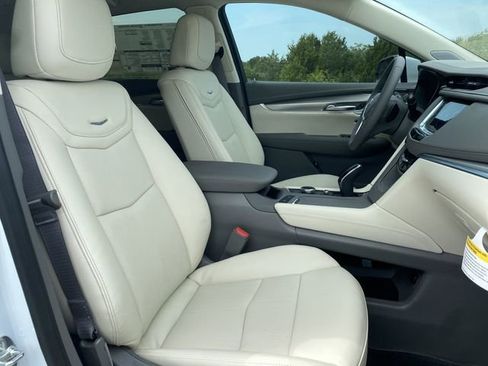 New 2025 Cadillac XT5 Premium Luxury image 26