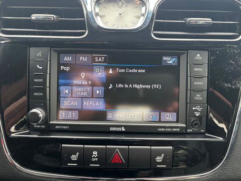 Used 2014 Chrysler 200 Limited w/ Sun/Sound Group FWD image 13