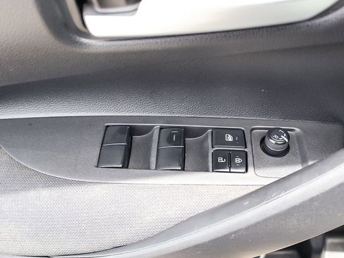 Used 2021 Toyota Corolla LE FWD image 36