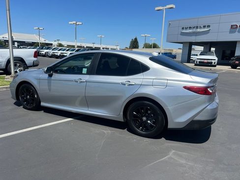 Used 2025 Toyota Camry LE FWD image 24
