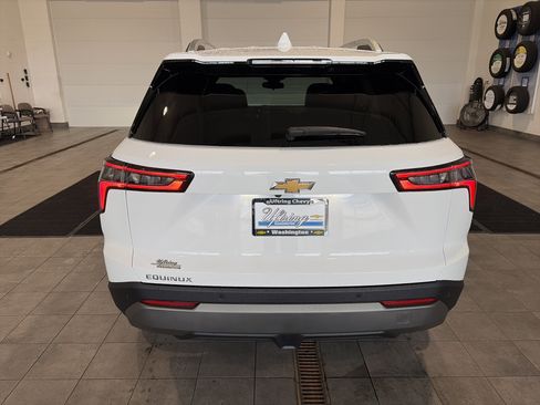New 2026 Chevrolet Equinox LT w/ Convenience Package II image 4